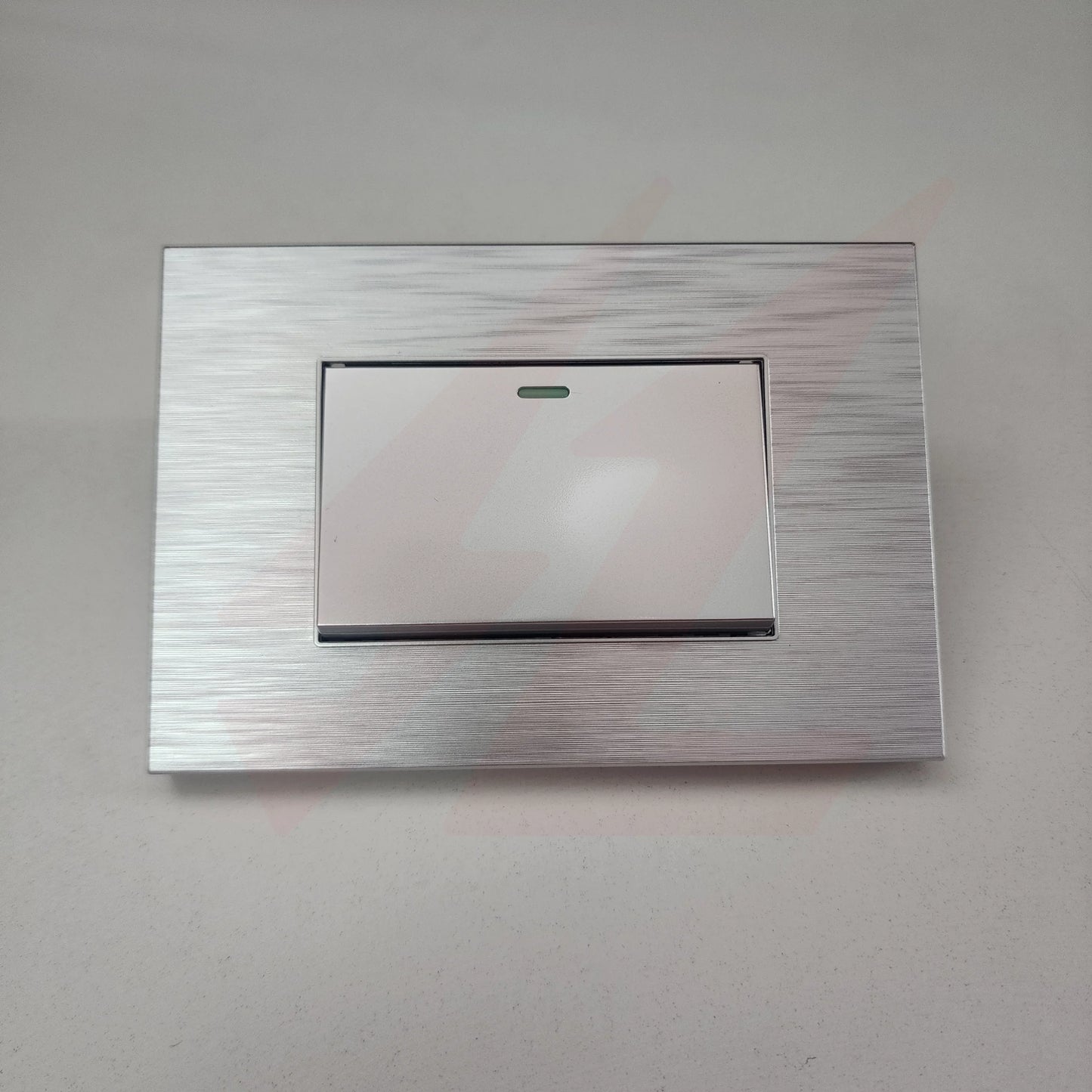 Silver 1 lever 1 way wall switch with modern design.
Smart Life Lighting & Electrical		
