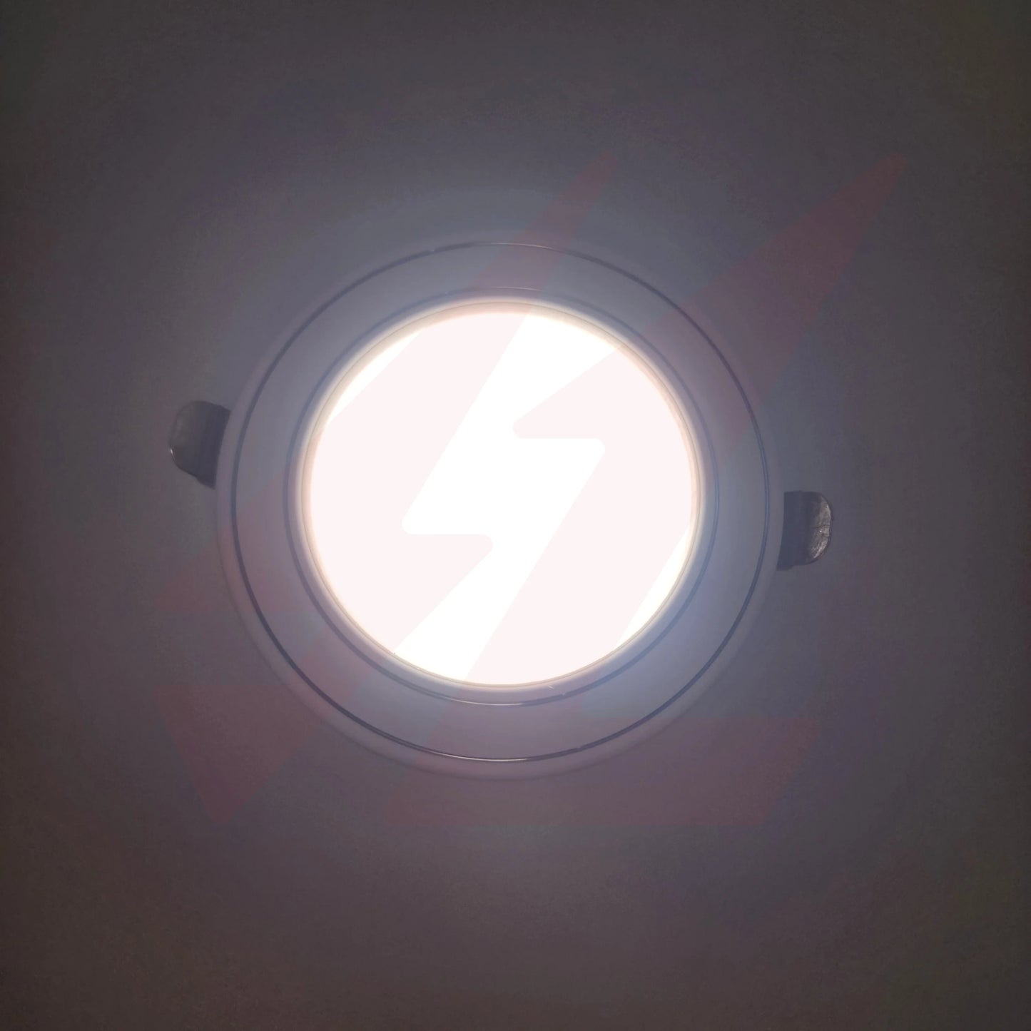 7W Three-Color LED Concealed Downlight White with 90mm cut-out, IP20 rated.
Smart Life Lighting & Electrical		