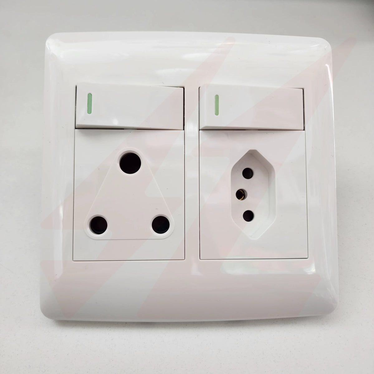 SA/Euro single socket White modren Wall Plate design.
Smart Life Lighting & Electrical	