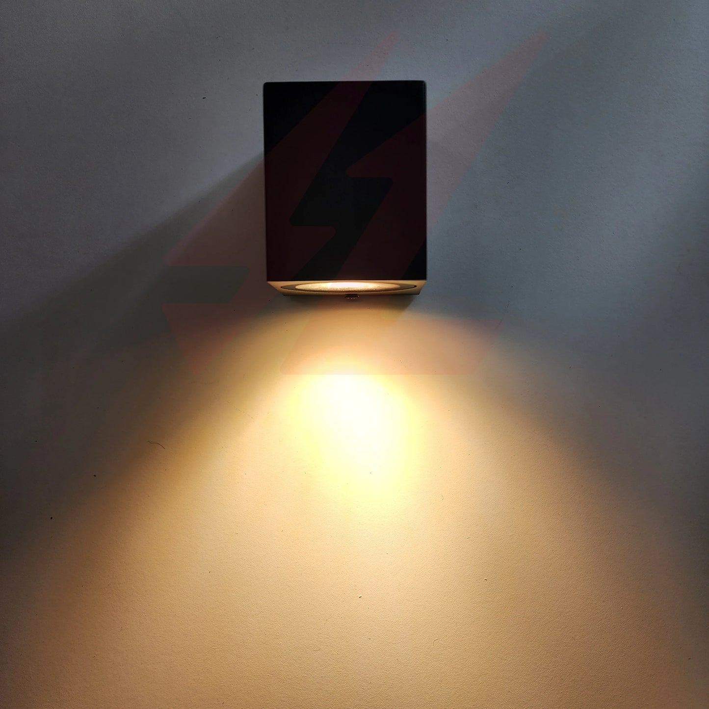Black GU10 Outdoor Wall Lamp with Downward Light IP54 Waterproof Aluminum Wall Light.
Smart Life Lighting & Electrical	