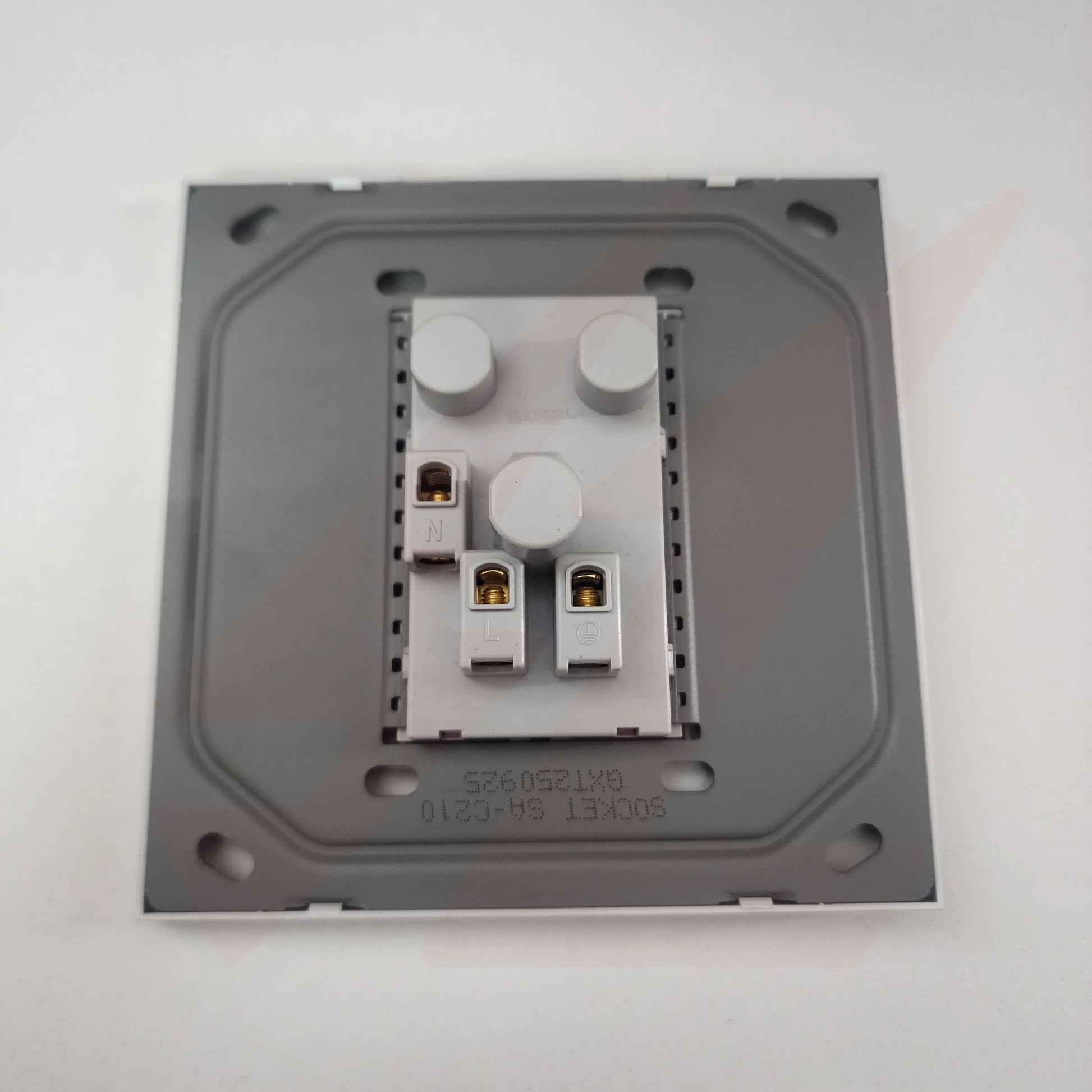 Single Electrical Socket Silver modren Wall Plate design.
Smart Life Lighting & Electrical		