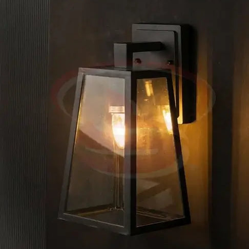 Vintage-Style Outdoor Wall Lamp with Clear Glass Panels
Smart Life Lighting & Eelctrical