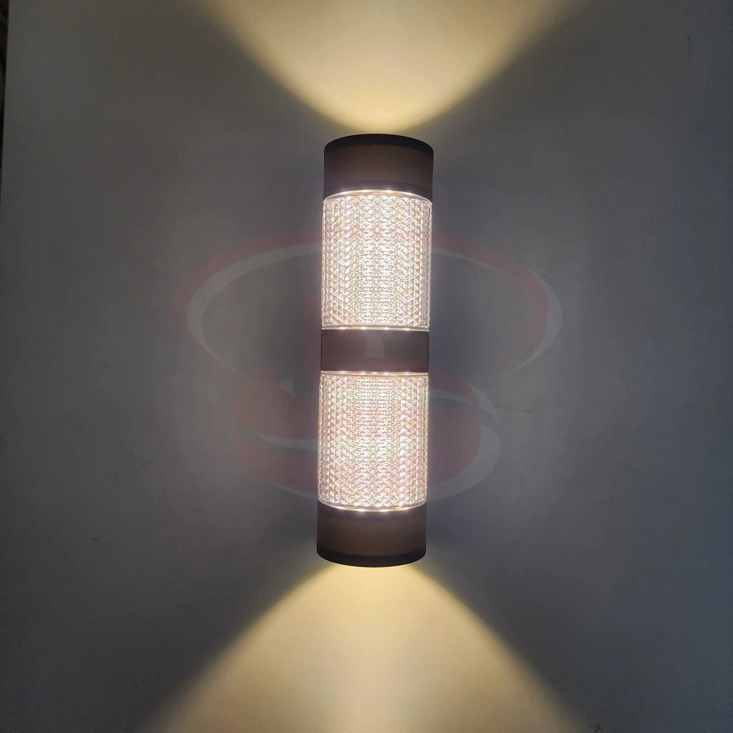 Crystal LED up and down wall light warm white decorative cylinder design
Smart Life Lighting & Electrical